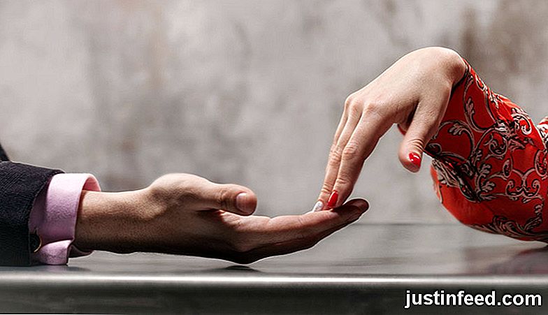 L'art de la séduction: 25 façons séduisantes de fumer et de suinter Sex Appeal