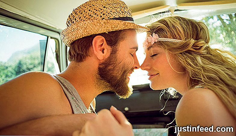 Der perfekte erste Kuss: 22 Tipps, um es zu machen Oh-So-Erstaunlich!