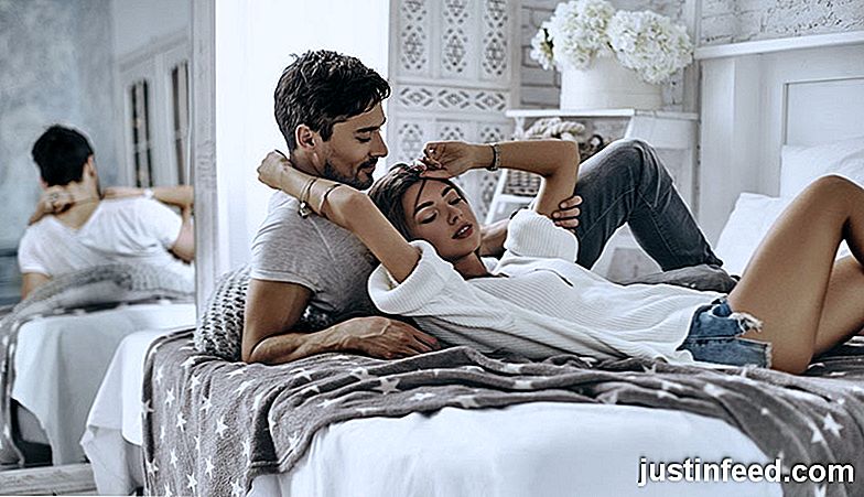 Pillow Talk: la meilleure façon de créer de l'intimité et de l'attachement émotionnel