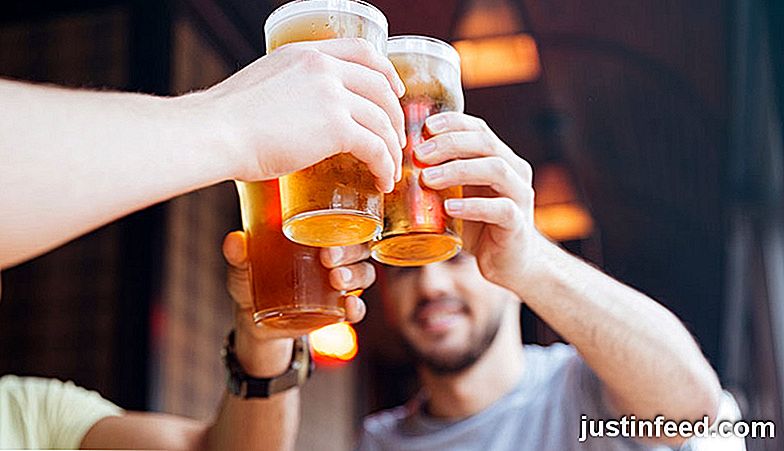12 Wesentliche männliche Getränke und die Arten von Männern, die sie trinken